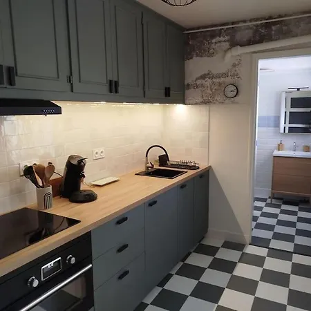 Appartement Plein Centre Avec Terrasse Lons-le-Saunier Exterior foto