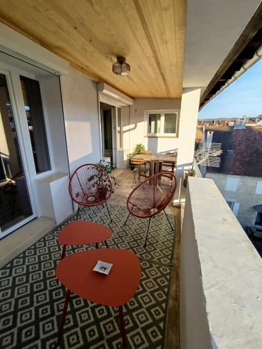 Apartment Plein Centre Avec Terrasse